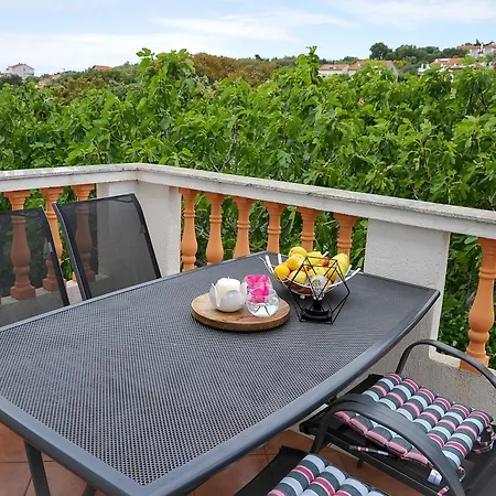 By The Sea Supetarska Draga - Gonar, Rab - 24383 Apartment *