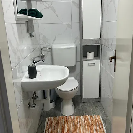 Apartment By The Sea Supetarska Draga - Gonar, Rab - 24383