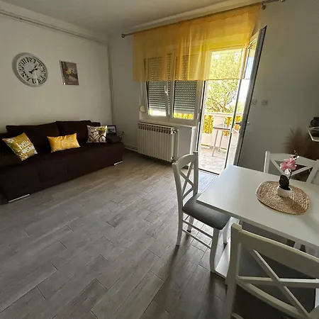 Apartmán By The Sea Supetarska Draga - Gonar, Rab - 24383